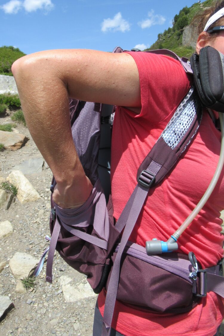 Poche latérale élastique du sac à dos Osprey