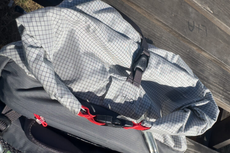Ouverture/fermeture du sac à dos par enroulement, Test Sac à dos RAB Muon 40